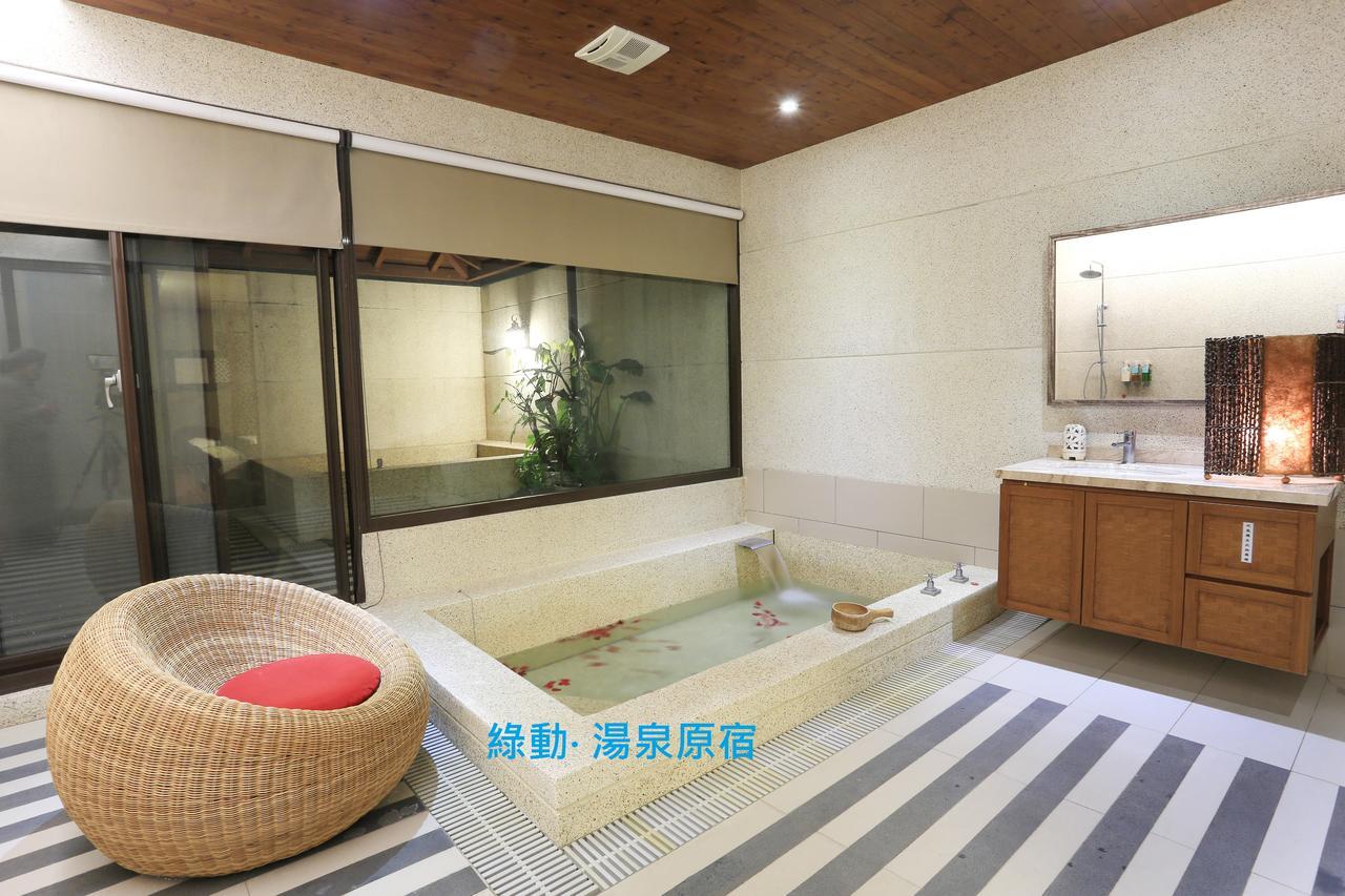 Green Life Spa Hot Spring Hotel Цзяосі Екстер'єр фото